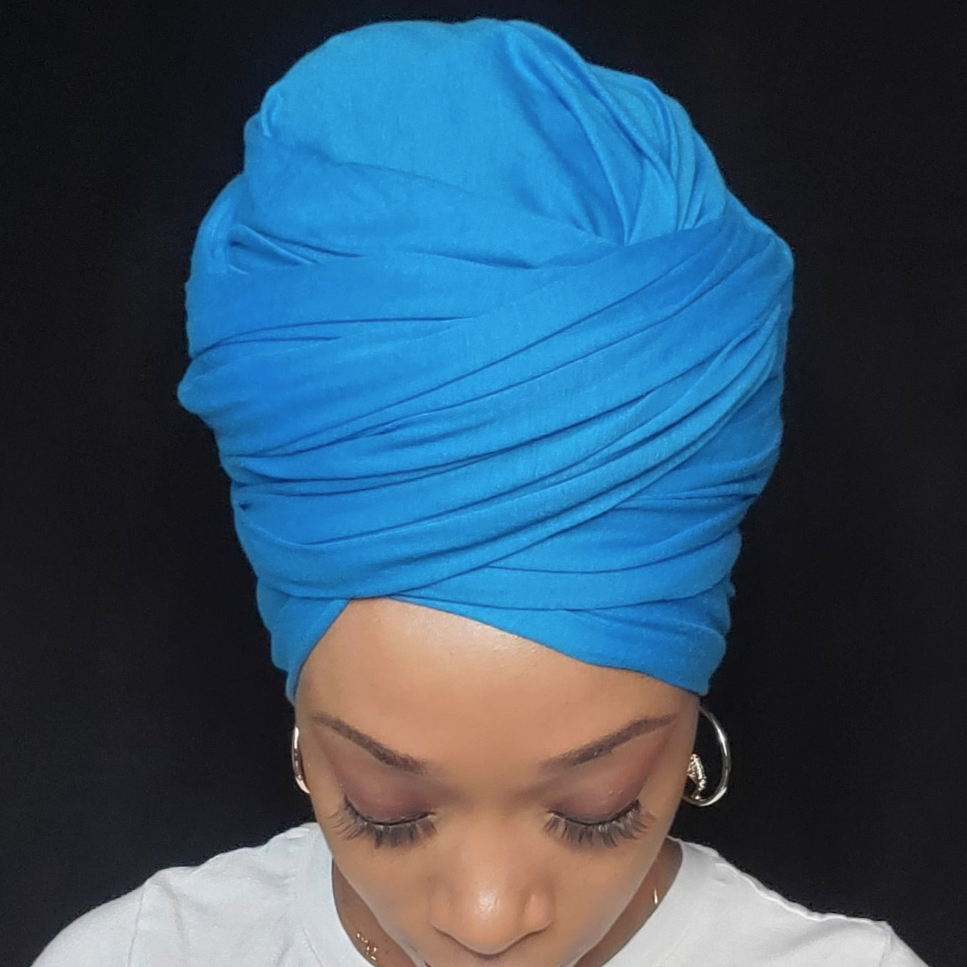 women in stretch headwrap sky blue 