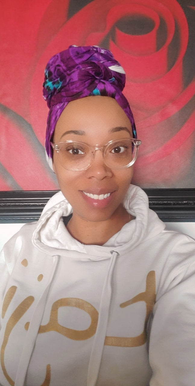 women in stretch wrap purple white teal grey headwrap